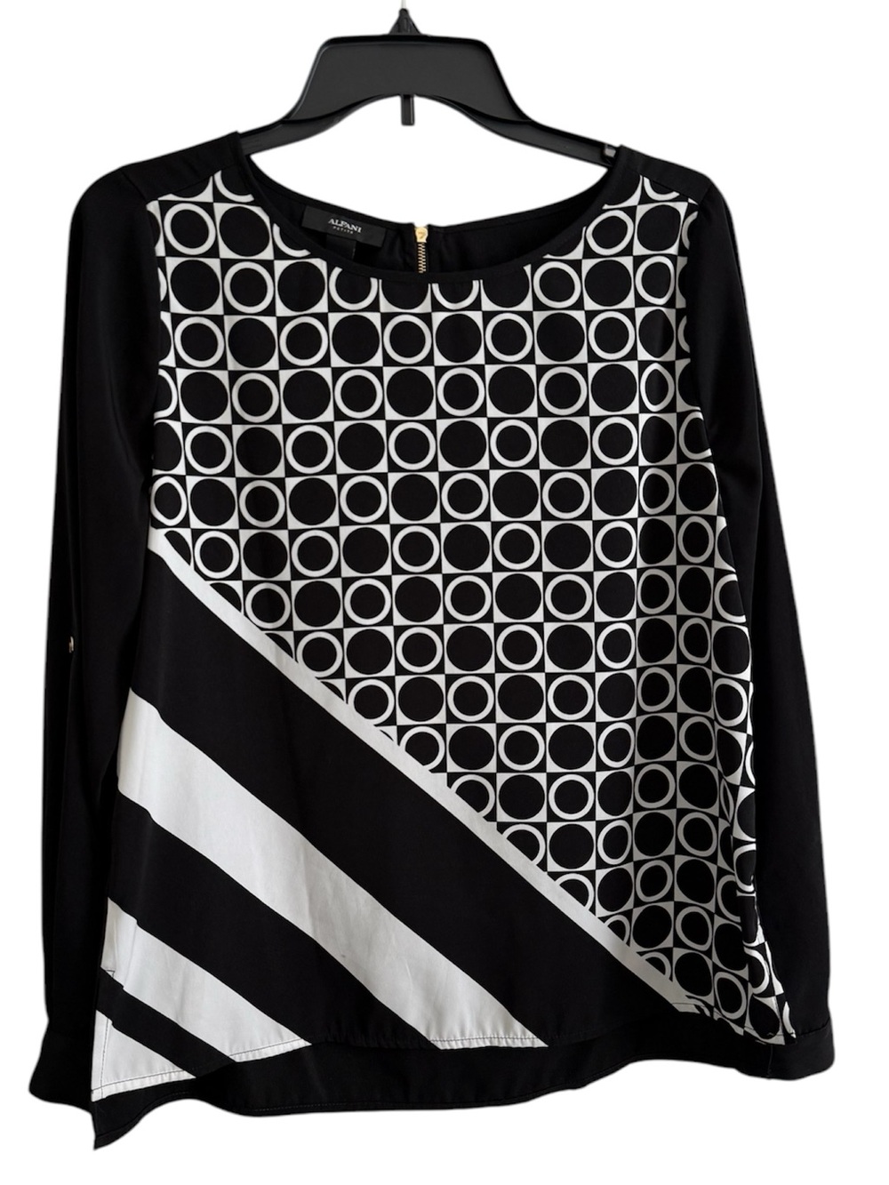 Alfani Black and White Geometric Blouse size 8 petite striped and circles flowy!
